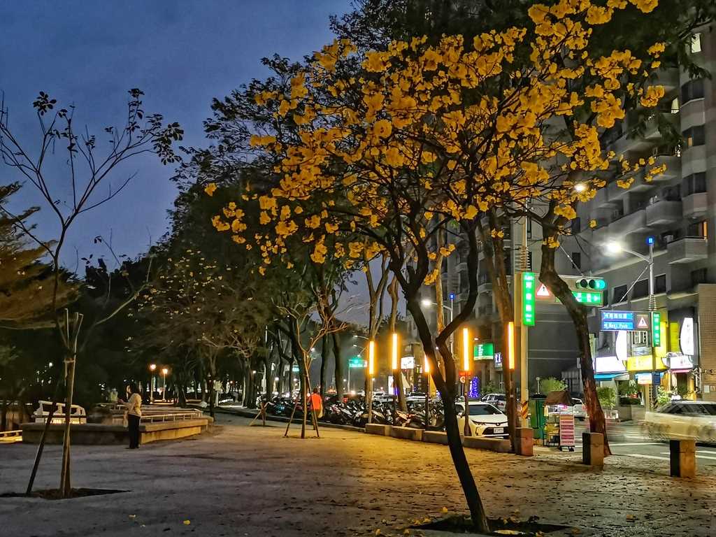 河堤商圈